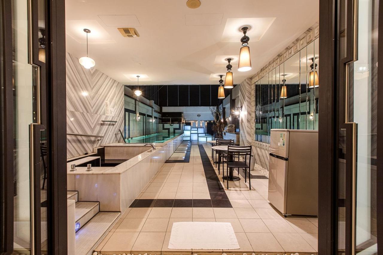 Motel Stars Taichung Extérieur photo